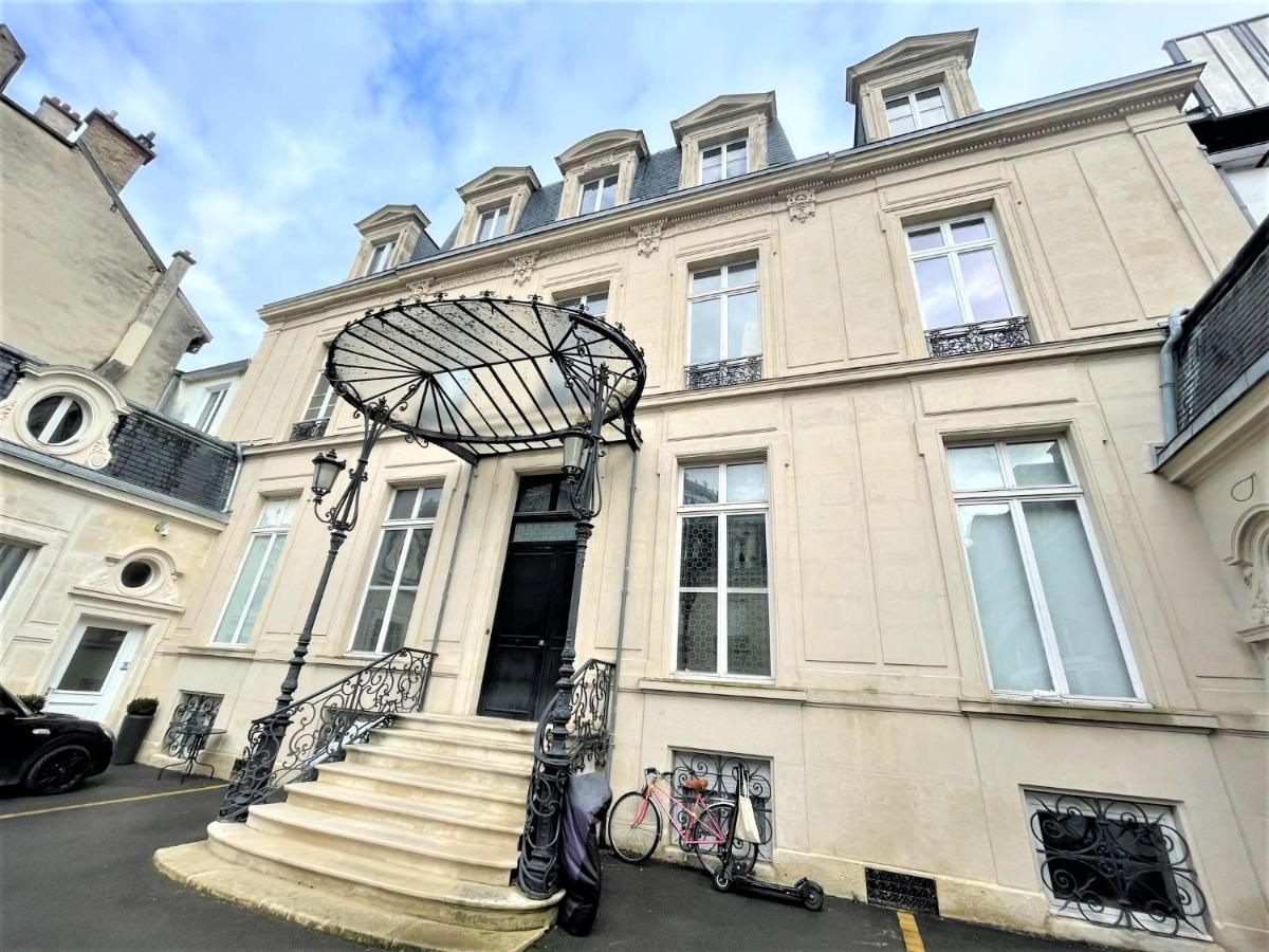 Aux Clefs Des Sacres - Dans Un Hotel Particulier Situe Rue Du Marc - Reims - Hyper Centre Forum Mairie Boulingrin Екстериор снимка