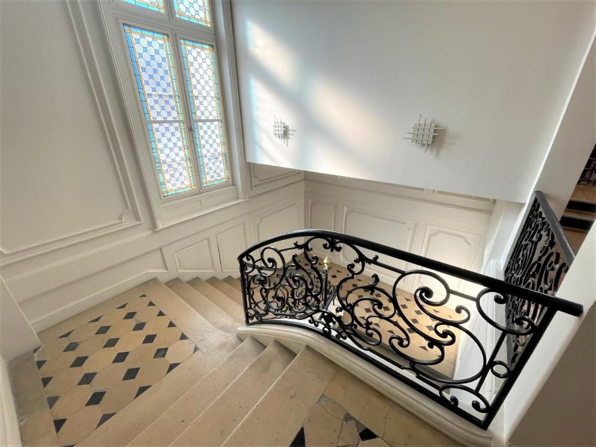 Aux Clefs Des Sacres - Dans Un Hotel Particulier Situe Rue Du Marc - Reims - Hyper Centre Forum Mairie Boulingrin Екстериор снимка