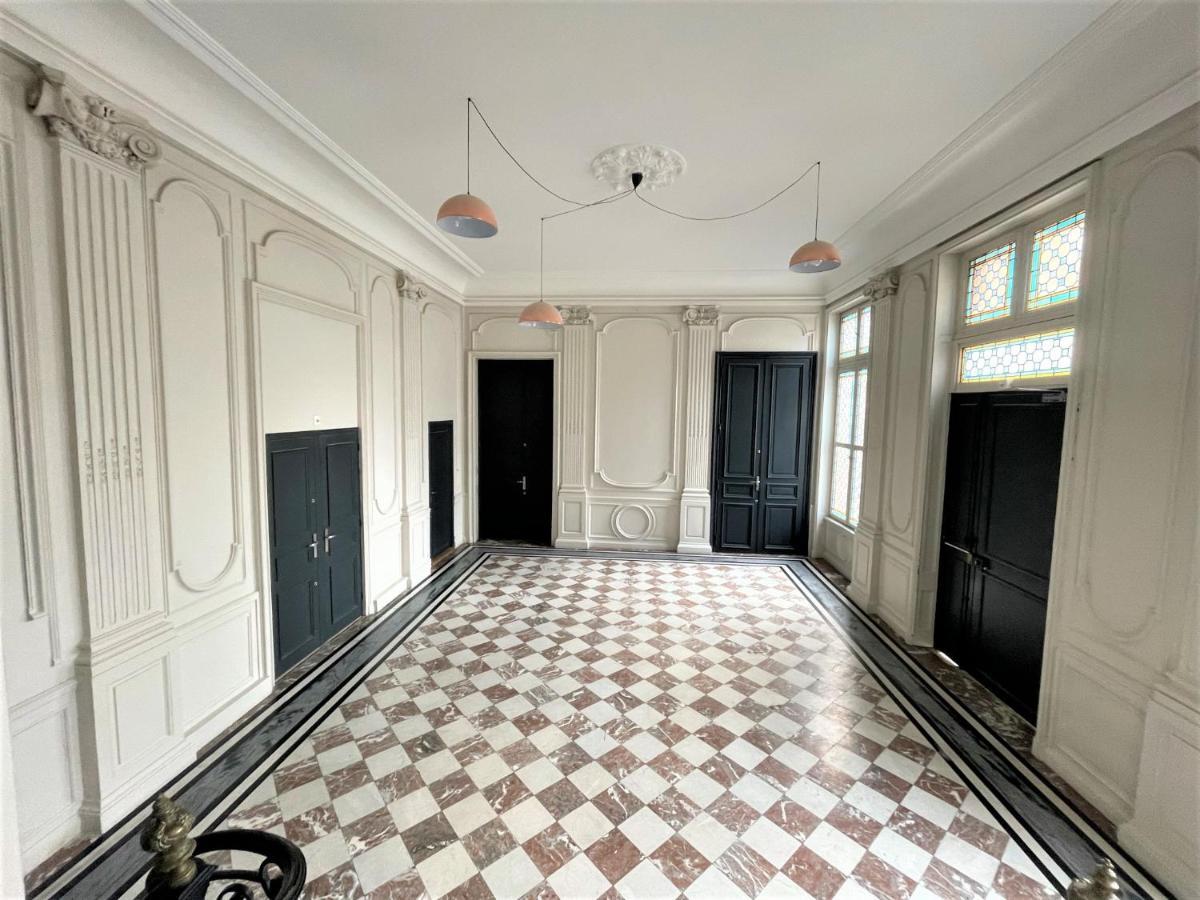 Aux Clefs Des Sacres - Dans Un Hotel Particulier Situe Rue Du Marc - Reims - Hyper Centre Forum Mairie Boulingrin Екстериор снимка