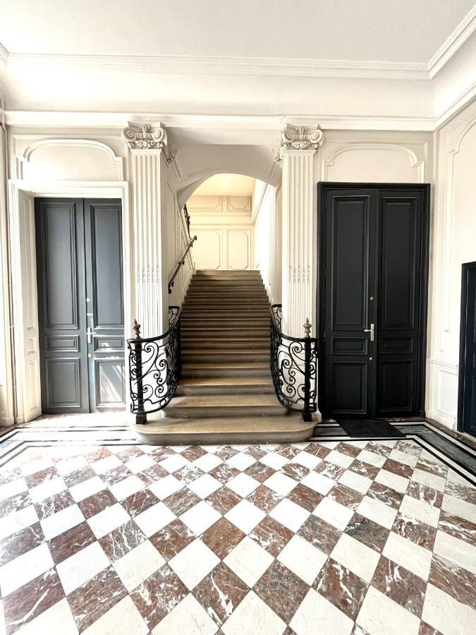 Aux Clefs Des Sacres - Dans Un Hotel Particulier Situe Rue Du Marc - Reims - Hyper Centre Forum Mairie Boulingrin Екстериор снимка