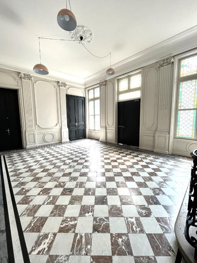 Aux Clefs Des Sacres - Dans Un Hotel Particulier Situe Rue Du Marc - Reims - Hyper Centre Forum Mairie Boulingrin Екстериор снимка