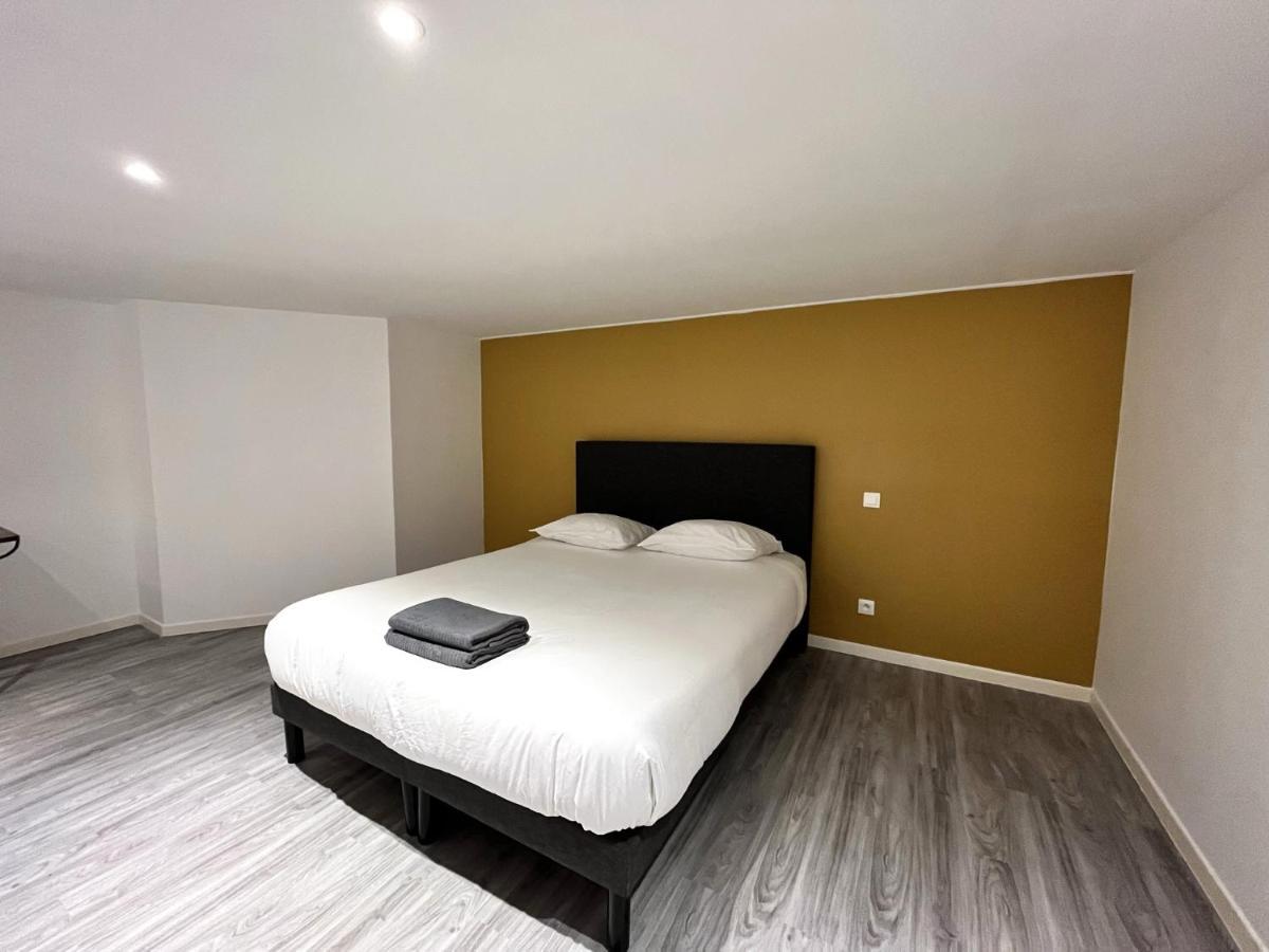 Aux Clefs Des Sacres - Dans Un Hotel Particulier Situe Rue Du Marc - Reims - Hyper Centre Forum Mairie Boulingrin Екстериор снимка